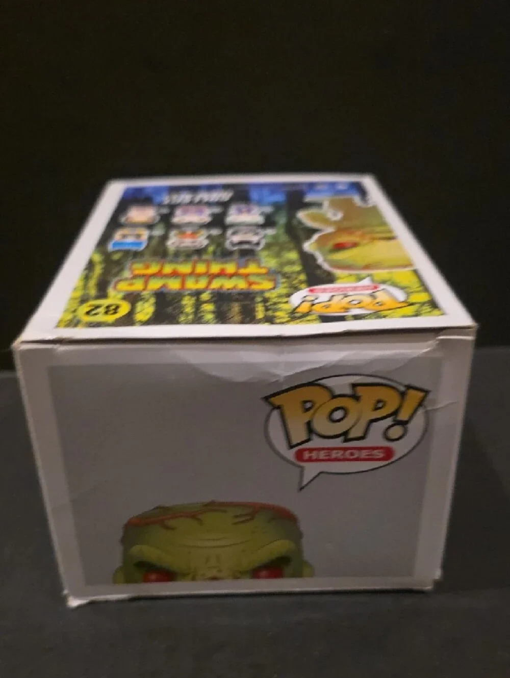 Funko Pop! Heroes Swamp Thing PX Exclusive - Green with Red Eyes - Picture 6 of 7